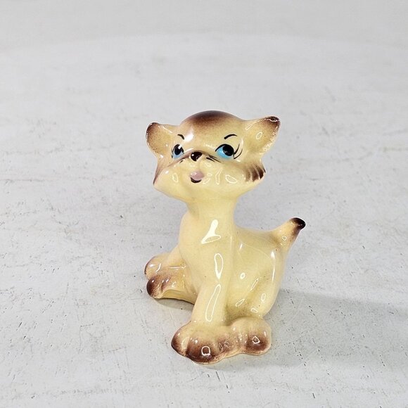 Freeman McFarlin Sitting Kitten Cat Miniature Figurine Yellow - Picture 2 of 9